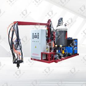 Three-component polyurethane low-pressure foaming machine